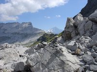 Click to see big picture (667x500 pixels; 95 KB)