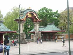 Click to see big picture (1024x768 pixels; 197 KB)