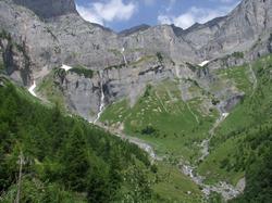 Click to see big picture (1024x768 pixels; 181 KB)