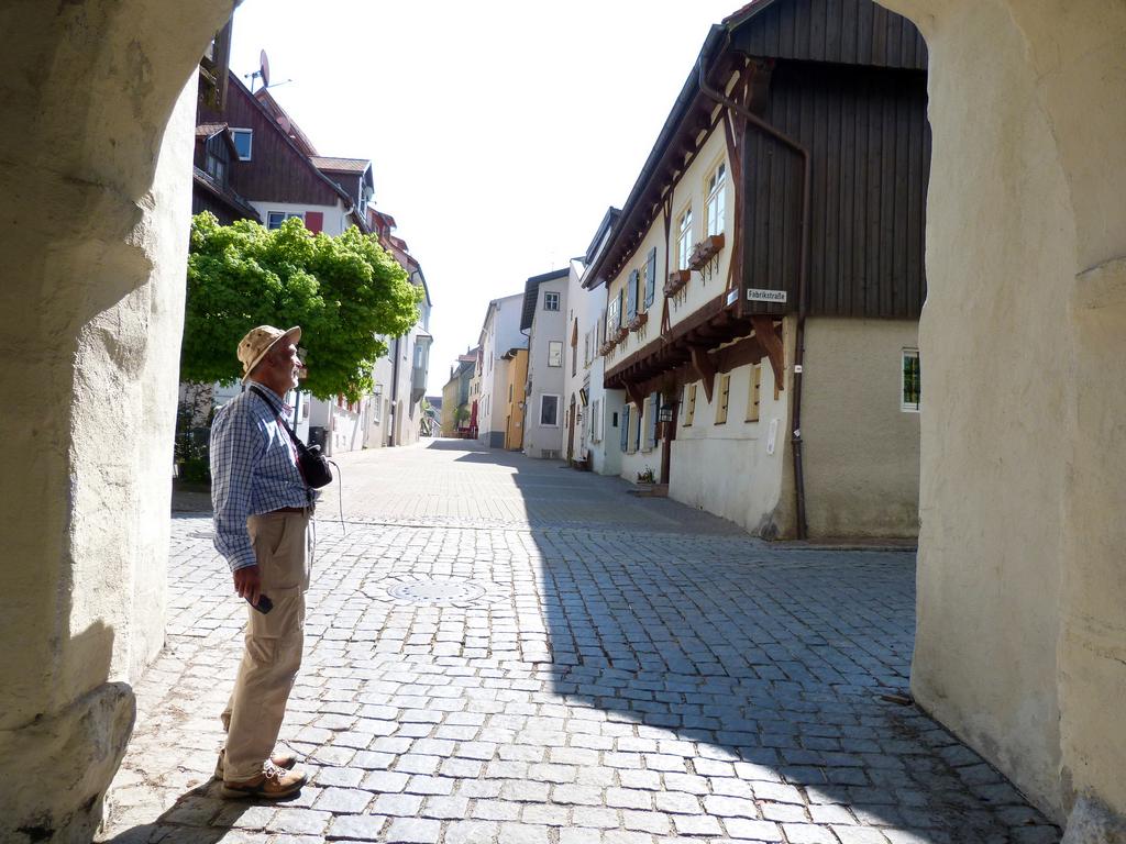 Cliqeu pour voir l'image suivante