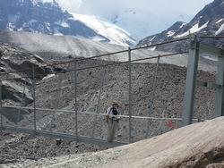 Click to see big picture (1024x768 pixels; 194 KB)