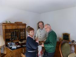 Click to see big picture (1024x768 pixels; 70 KB)