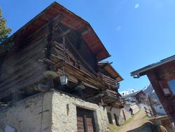 Click to see big picture (1024x768 pixels; 105 KB)