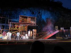 Click to see big picture (1024x768 pixels; 80 KB)