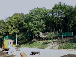 Click to see big picture (1024x768 pixels; 190 KB)