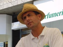 1216.jpg (60854 bytes)